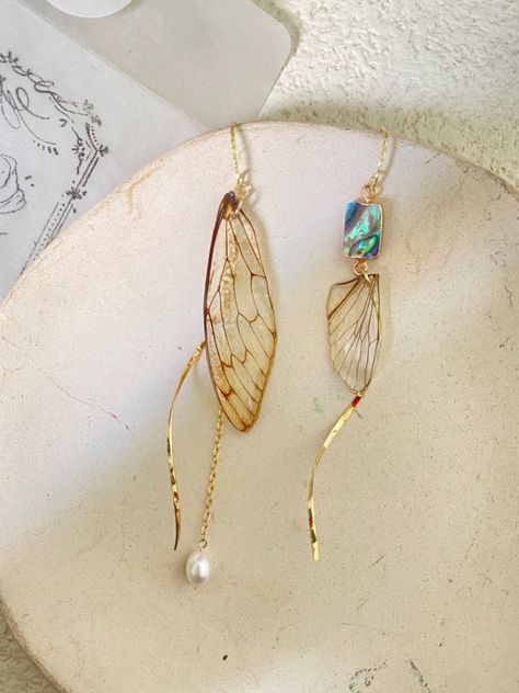 Abalone Shell Cicada Wing Earrings Cicada Wings, Blue Butterfly Wings, Grunge Earrings, Fantasy Pendant, Wings Earrings, Real Butterfly Wings, Dragonfly Wings, Wing Jewelry, Butterfly Wing Earrings