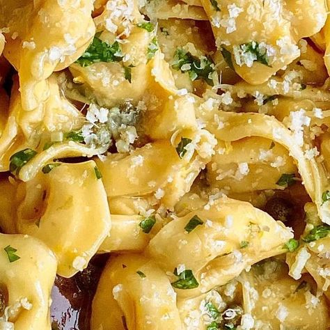 The Kitchn on Instagram: "This week, our Dinner Therapist @kellimfoster is sharing a simple yet fancy weeknight pasta: One-Pan Tortellini Piccata! It’s quick, it’s easy, and it’s so delicious we ate it straight out of the pan (no regrets here 😆) Get the recipe at the link in bio!

#thekitchn #dinnertherapist #easymeals #weeknightmeals #tortellini #piccata #onepanmeal #lemon" Tortellini Piccata, Weeknight Pasta, Quick Dinners, No Regrets, One Pan Meals, Tortellini, So Delicious, Quick Dinner, Weeknight Meals