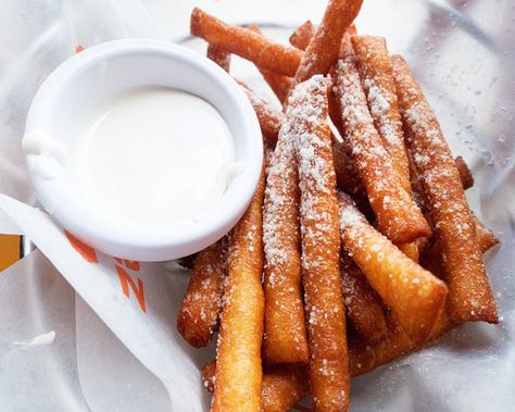 Make Your Own Funnel Cake Fries – Edible Crafts Funnel Fries, Funnel Cake Fries, Funnel Cake Recipe, Carnival Food, Fries Recipe, Marshmallow Creme, Fried Dough, Marshmallow Fluff, Funnel Cake