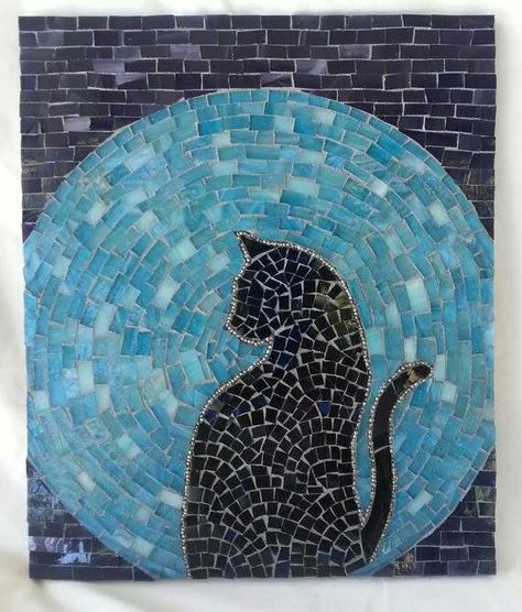 .Mosaic Art & Craft Supplies available online www.mosaictiles.com.au  #mosaiccats #mosaiccraft #mosaicart Free Mosaic Patterns, Easy Mosaic, Mosaic Animals, Mosaic Garden Art, Söt Katt, Mosaic Art Projects, Mosaic Tile Art, Mosaic Stained, Glass Mosaic Art