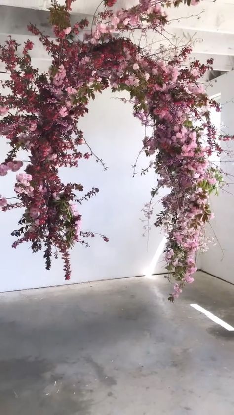 sophiefelts on Instagram: Created foam-free and with freshly foraged branches, we used part of our garden trellis and chicken wire to shape this gestural… Persephone Wedding, Bridal Vogue, Snoh Aalegra, Keep To Myself, Floral Installations, Diy Arrangements, Flower Installation, Hanging Flowers, Floral Arch