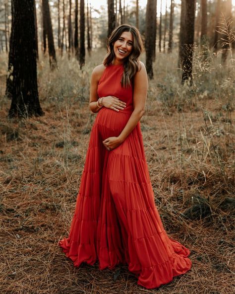 Pregnant Dress For Wedding Guest, Pregnant Wedding Guest Outfits, Wedding Guest Outfit Formal, Flowy Maternity Dress, Cherry Fashion, Maternity Shoot Dresses, Red Maternity Dress, Maternity Dress Wedding Guest, Pregnant Life