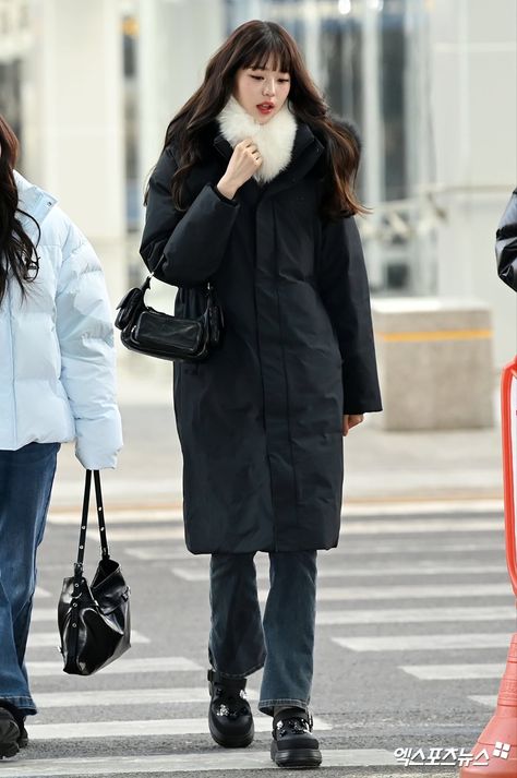 Winter fashion wonylung inspo Incheon, Qingdao, Wonyoung Airport, Qingdao China, Airport Outfit, Airport Style, Cute Fits, International Airport, Winter Outfit