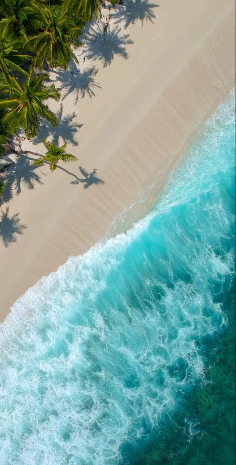 Best Places To Vacation, Visit Maldives, Iphone Wallpaper Landscape, Island Beach, Blue Skies, Hawaii Travel, Beach Aesthetic, Endless Summer, Texture Art