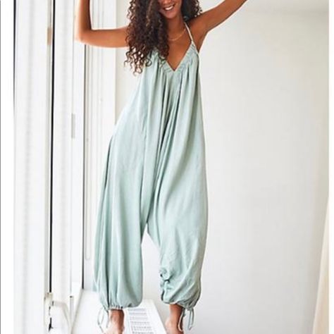 Free People Halter Jumpsuit That Scrunches On Each Leg Wit Ties. Boho Jumpsuit That Can Be Work In The Summer And/Or Spring Sunny Filter, Free People Jumpsuit Outfit, Jumpsuit Outfit Summer, Fun Jumpsuit, Slouchy Jumpsuit, Light Blue Romper, Free People Jumpsuit, Free People Romper, Comfy Jumpsuits