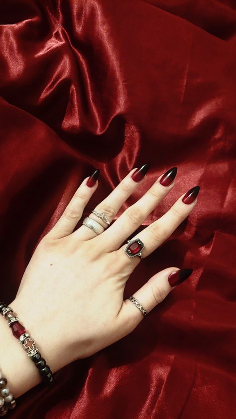 Female Fatale Bedroom, Fem Fatale Nails, Fem Fatale Outfit, Femme Fatale Aesthetic Outfit, How To Be Mysterious, Vampire Nails, Aesthetic Glitter, Nail Combos, Almond Eyes