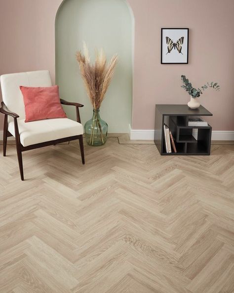 Herringbone Vinyl Floor, Karndean Knight Tile, Limed Oak, Herringbone Wood Floor, Karndean Flooring, Luxury Vinyl Tile Flooring, Luxury Flooring, Vinyl Tile Flooring, Natural Flooring