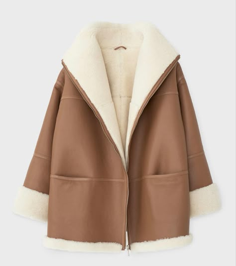 Coat Design, Shearling Jacket, Fashion Mode, Mode Inspiration, Dream Clothes, Winter Fashion Outfits, Toffee, Hogwarts, Fashion Inspo Outfits