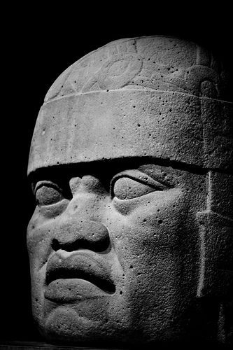 Olmec Heads, Ancient Egyptian Deities, Mexico History, Mayan Art, Ancient Sculpture, African Diaspora, Ancient Aliens, Native American Culture, Ancient Cultures