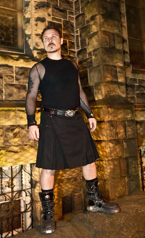 Skirt High Boots Outfit, Kilts Men, Mens Skirt, Tall Girlfriend, Scotish Men, Men's Skirts, Fem Clothes, Black Kilt, Kilts For Men