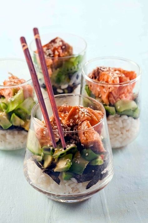 40 Extraordinary Food Presentation Ideas - Bored Art Trifle Salad, Sushi Salad, Mapo Tofu, Salmon Sushi, Salmon Avocado, Think Food, Mahi Mahi, Biryani, Food Presentation