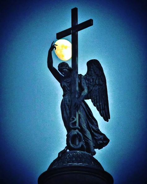 Quotes Jesus, Church Aesthetic, Angel Statue, Rennaissance Art, Cemetery Art, Jesus Wallpaper, Angel Aesthetic, Angel Statues, Gothic Aesthetic