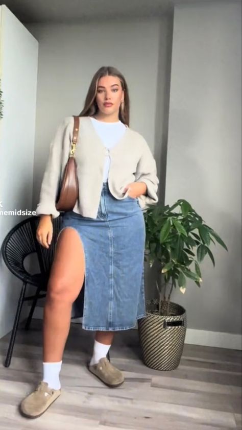 Medium Size Style Outfits, Simple Mid Size Outfits, Clean Boho Outfit, Baggy Clothes Outfit Mid Size, Summer 2024 Midsize, Cute Outfits Mid Size, Midsize Outfits Ideas, Petite Mid Size Fashion, Short Midsize Body Outfits