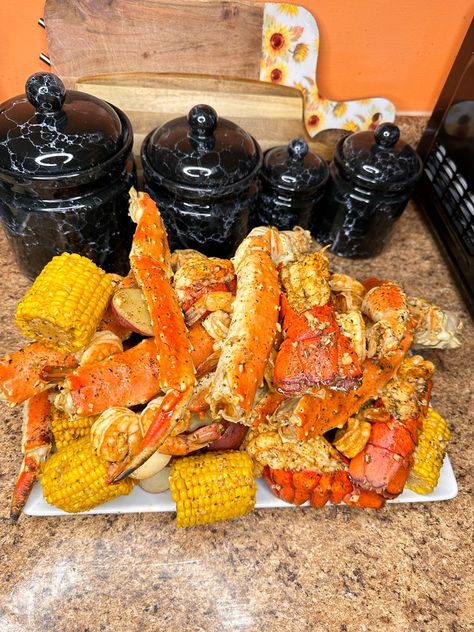 Sea Food Boil Lobster Tails, Boil Lobster Tail, Boil Seafood, Best Junk Food, King Crab, Lobster Tails, Seafood Boil, Ears Of Corn, Sliced Potatoes