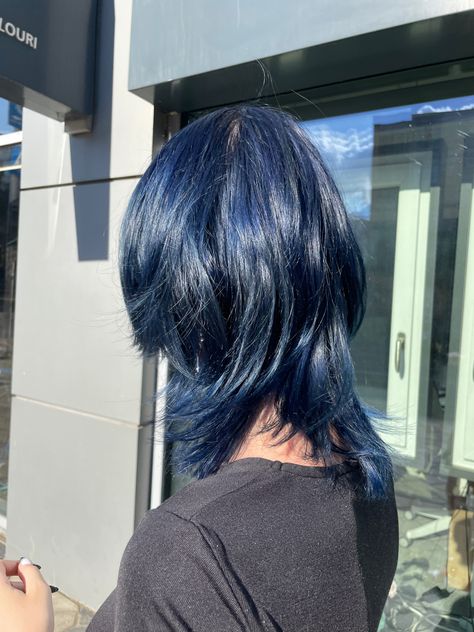 Blue With Purple Hair, Dark Blue Hair With Light Blue Streaks, Blue Hair Without Bleach, Black Hair Blue Tips, Blue Wolfcut, Dark Blue Short Hair, Blue Peekaboo Hair, Blue Hair Short, Deep Blue Hair