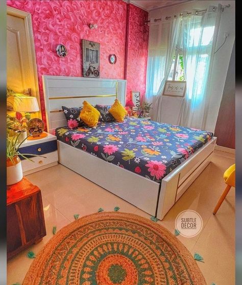 Room Decor Ideas Indian Style, Indian Bedroom Interior, Small Indian Bedroom Decor, Bedding Luxury, Colorful Room Decor, Indian Room Decor, Indian Bedroom Decor, Indian Bedroom, Colourful Living Room Decor