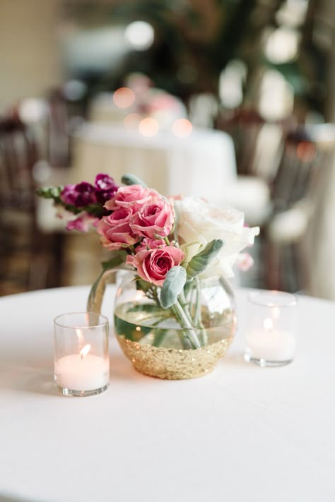 New Haven Lawn Club Wedding Read more - http://www.stylemepretty.com/2014/03/10/new-haven-lawn-club-wedding/ Circular Vase Flower Arrangements, Bubble Vase Centerpiece, Bubble Vase Centerpiece Wedding, Small Floral Centerpieces Simple Cocktail Tables, Small Pink Flower Centerpieces, Flower Ball Centerpiece Baby Shower, Vases Decor Bedroom, Cheap Flower Centerpieces Budget-bride.shop, Low Purple Centerpiece