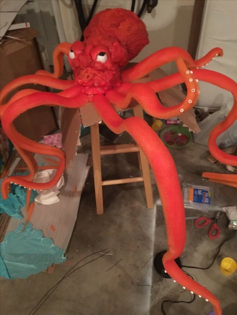 #VBS I made This Octopus as an accent Sea Animal piece for Stage. VBS- Deep Sea Discovery Idea @ Opendoor Presbyterian Church #Octopus - Pool noodle +foam spray Pool Noodle Octopus, Underwater Party, Under The Sea Decorations, Foam Spray, Homemade Bows, Underwater Theme, Pirate Halloween, Ocean Party, Octopus Tentacles