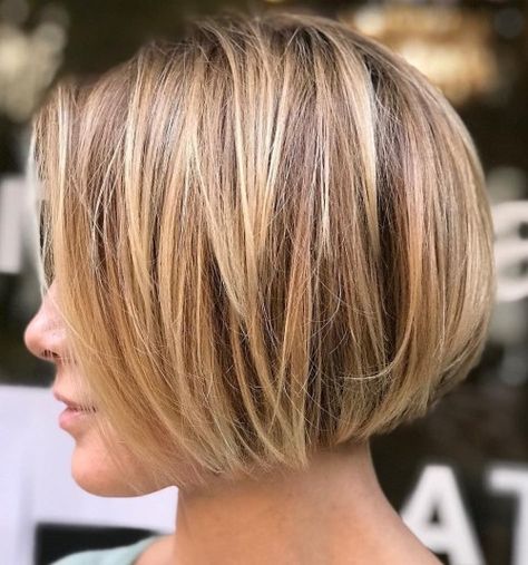 Κούρεμα Bob, Kadeřnické Trendy, Bob Cuts, Medium Bob, Bob Haircuts For Women, Best Short Haircuts, Layered Bob, Short Bob Haircuts, 짧은 머리