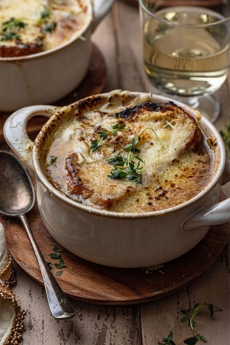 Vegan French Onion Soup, Best French Onion Soup, Onion Soup Recipe, French Soup, Vegan French, French Onion Soup Recipe, Onion Soup Recipes, Fall Soup Recipes, Toasted Bread