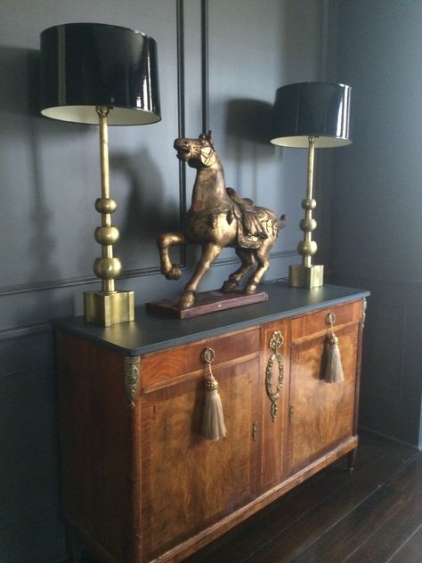 Black And Brass Lamps, Brass Lamp With Black Shade, Sideboard Brass, Masculine Home Decor, Mid Century Lamps, Lamp With Black Shade, Brass Sideboard, Brass Lamps, Antique Sideboard