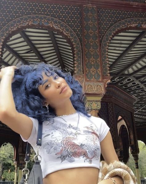 Peak A Boo Hair, Dyed Curly Hair, Blue Haired Girl, Punk Hair, Haircut And Color, Hair Dye Colors, Cut My Hair, Hair Inspo Color, Cool Hair Color