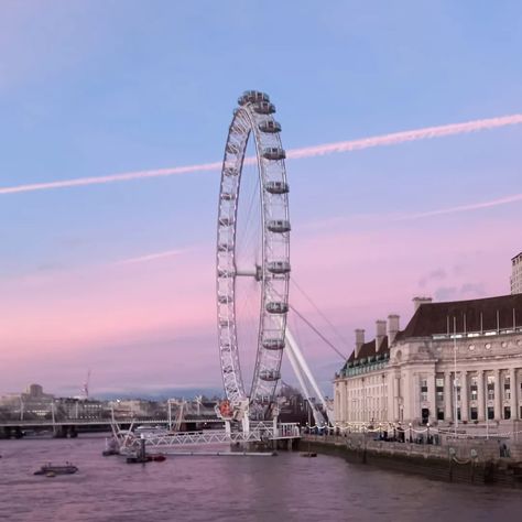 London Pink Aesthetic, Pink London Aesthetic, Pink Sunset Aesthetic, Sky London, Sunset London, Aesthetic Clouds, Aesthetic London, Sky Pink, London Aesthetic