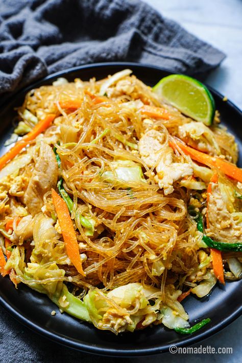 Best Asian Noodle Recipes, Pad Thai Authentic, Pad Woon Sen Recipe Authentic, Thai Glass Noodle Recipes, Pad Thai Stir Fry, Yum Woon Sen Salad, Spicy Glass Noodles, Woon Sen Noodles, Glass Noodle Recipes