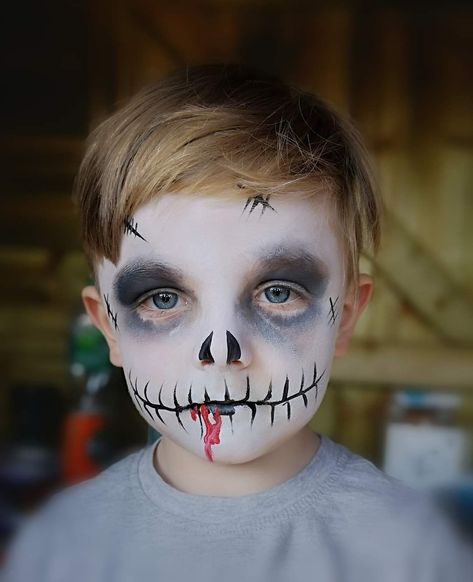 Boys Halloween Face Paint, Kids Skull Face Paint, Boys Halloween Facepaint, Boy Halloween Makeup, Cats In Halloween Costumes, Kids Halloween Face, Face Painting Halloween Kids, Zombie Face Paint, Halloween Face Paint Designs