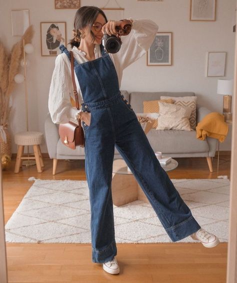 Overalls Outfit, Casual College Outfits, Casual Day Outfits, Quick Outfits, Easy Trendy Outfits, Casual Style Outfits, Looks Vintage, College Outfits, Outfits Casuales