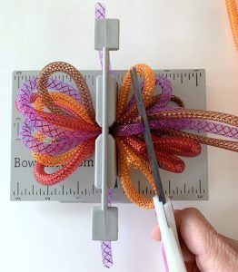 Let's Make a Mesh Tube Bow Centerpiece or Wreath for Halloween : Bowdabra Mesh Tube Bows, Mesh Tubing Crafts, Mesh Tubing Wreath, Bow Centerpiece, Bow Tying, Bow Making Tutorials, Diy Wreath Bow, Summer Deco Mesh Wreaths, Ribbon Wreaths