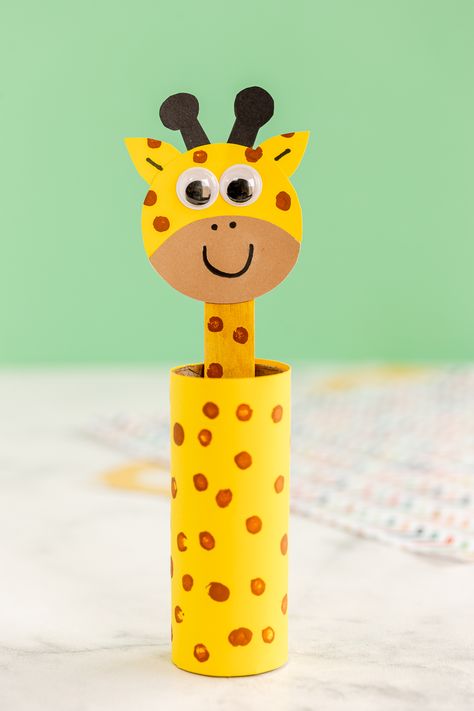 toilet paper roll giraffe on counter with light green background Giraffe Craft, Paper Plate Animals, Giraffe Crafts, Under The Sea Crafts, Cottage Market, Unicorn Crafts, Trendy Diy, Dinosaur Crafts, Summer Crafts For Kids