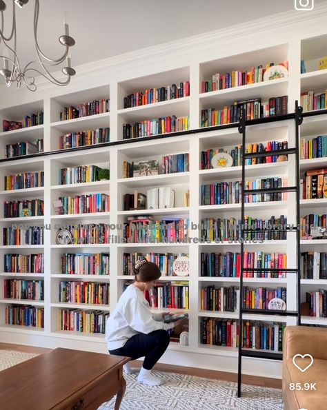 Full Wall Library Bookshelves, Big Book Shelf Ideas, A Big Library, Room Book Shelf Aesthetic, Book Closet Ideas, In Home Libraries, Built In Floor To Ceiling Bookshelves, Build Bookshelf Wall, Home Library Decorating Ideas