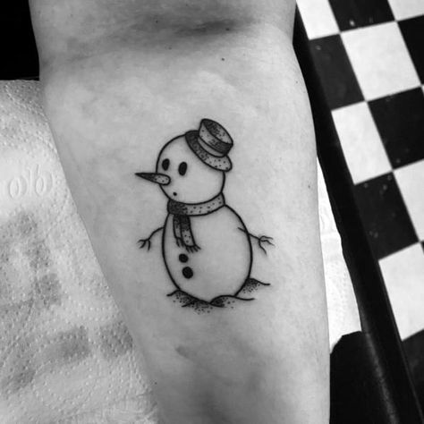 Snowman Tattoo, Traditional Tattoo Man, Grandma Tattoos, Small Snowman, Alien Artwork, Christmas Tattoo, Simplistic Tattoos, Fine Line Tattoos, Matching Tattoos