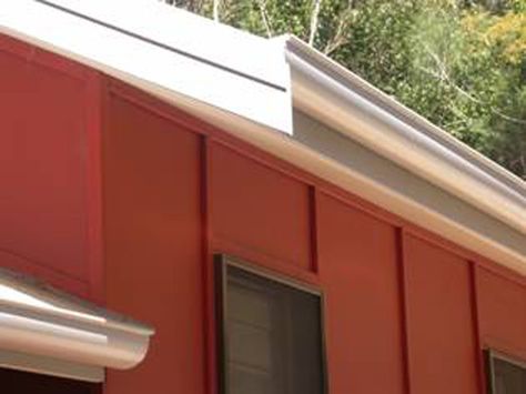 House Siding Options, Cement Board Siding, Cement Cladding, Siding Colors For Houses, Cement House, Exterior Siding Options, Fibre Cement Cladding, Fiber Cement Board, Cement Board