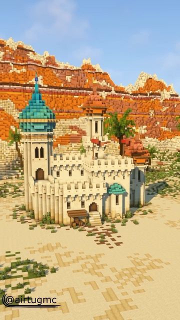 Minecraft Houses Desert, Minecraft Lab Design, Dessert Minecraft Build, Minecraft Desert Palette, Minecraft Moroccan, Sun Temple Minecraft, Minecraft Sand Castle House, Minecraft Desert Ideas, Minecraft Dessert House