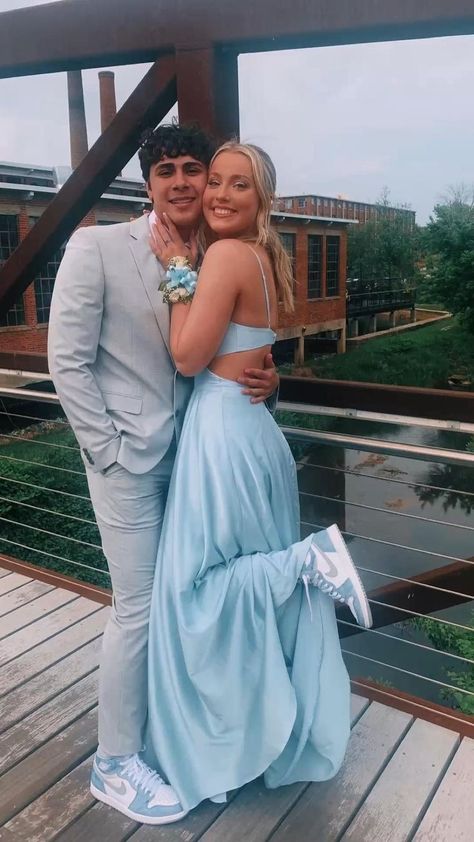 Prom Matching Couples, Blue Prom Couple, Matching Couple Shoes, Homecoming Couples Outfits, Homecoming Couples, Prom Couples Outfits, Blue Satin Prom Dress, Couples Prom, Couple Prom