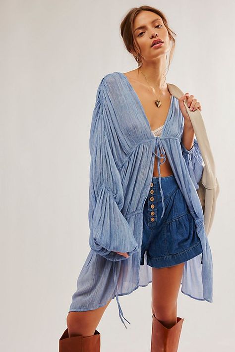 Boho Kimono Outfit, Kimono Outfits, Kimono Outfit, Free People Clothing, Boho Chic Outfits, Faded Denim, Boho Casual, Bohemian Clothes, So Cool