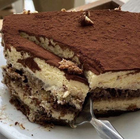 Chocolate Tiramisu Recipe, Tiramisu Pasta, Best Tiramisu Recipe, Classic Tiramisu, Mascarpone Recipes, Chocolate Tiramisu, Dirt Cake, Tiramisu Cake, Tiramisu Recipe