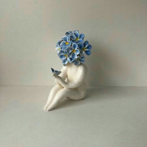 China Clay, Ceramic Art Sculpture, Sculpture Art Clay, Sculptures Céramiques, Keramik Design, Flower Sculptures, Ceramics Pottery Art, Pottery Sculpture, Clay Art Projects