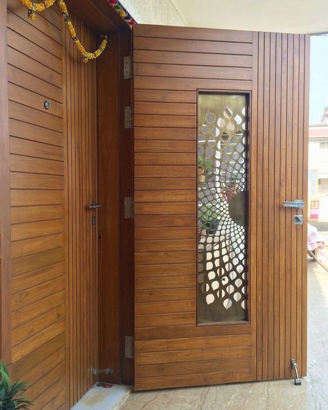 Amazing Wooden Door Designs CNC Router Machine - Engineering Discoveries बेडरूम डिजाइन, Door Design Ideas, House Main Door, Flush Door Design, Modern Wooden Doors, House Main Door Design, Main Entrance Door Design, Beautiful Front Doors, Front Door Design Wood