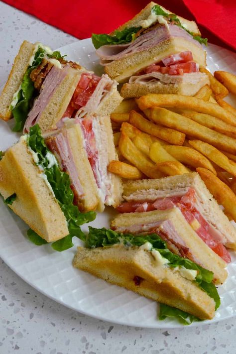 Layered Sandwiches, Saturday Lunch Ideas, Lunch Ideas Sandwich, Sandwich Recipes For Lunch, Basic Sandwich, Simple Lunch Ideas, Sandwiches For Dinner, Sandwiches Ideas, Tasty Sandwiches