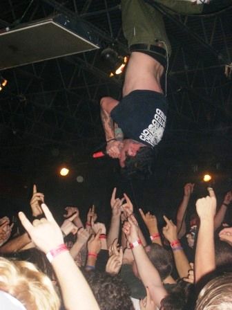 Senses Fail! --craziest picture I've ever seen! I wish Buddy would do shit like this at the shows I went to. Haha. Senses Fail Band, Show Me The Body Band, Vs Self Band, Scene King, Senses Fail, Band Wallpapers, Love Band, Hardcore Punk, Band Pictures