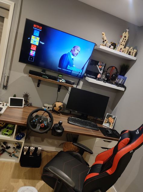 Small Room Setup, Audi S5, Ideas Room, Gamer Room, Pc Setup, Gaming Room, Room Setup, Small Room, Gaming Setup