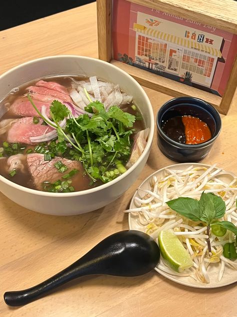 Are you craving some delicious pho in NYC? Check out my list of the top 12 pho restaurants to savor the flavor! Vietnamese Noodle Soup, Pho Restaurant, Vietnamese Noodles, Restaurants In Nyc, Restaurant New York, Nyc Restaurants, Noodle Soup, Food Dishes, Singapore