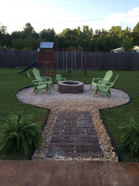 Landscape Ideas Around Fire Pit, Backyard Tanning Area Diy, Path Way Design, Fire Pit Area Backyard, Front Yard Fire Pit, Chimney Fire Pit, Outdoor Furniture Diy, Diy Backyard Patio, Outdoor Fire Pit Designs