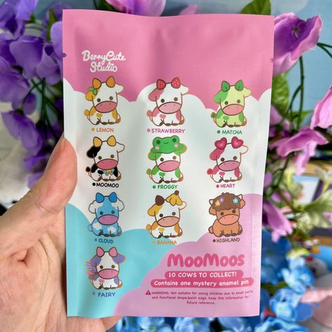 MooMoos Mystery Bags Series 1 Mystery Bags, Jar Stickers, Doll Diy Crafts, Animal Bag, Mystery Bag, Hello Kitty Drawing, Blind Bag, Artist Alley, Paper Animals