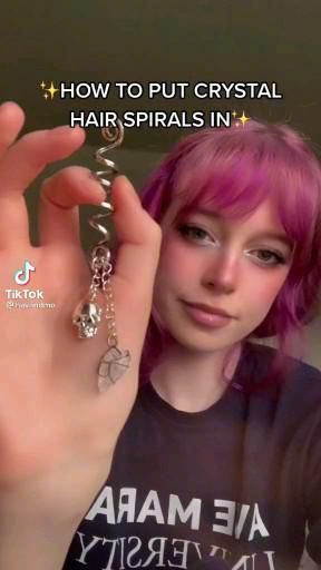 Jewels In Short Hair, How To Put Crystals In Hair, Charms In Hair Aesthetic, Hair Charm Tutorial, Trinkets In Hair, Fairy Braids Short Hair, Crystal Hair Spirals, Fae Aesthetic Jewelry, Hair Wraps For Short Hair