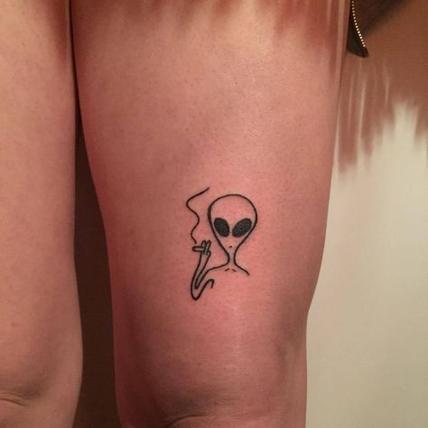 Poke Tattoo Ideas, Stick And Poke Tattoo Ideas, Ufo Tattoo, Stick Tattoo, Stick Poke Tattoo, Stick And Poke Tattoo, Hippie Tattoo, Tato Henna, Grunge Tattoo