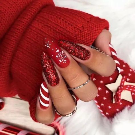 Cutest Nails, Snowflake Nail Design, Snow Nails, Fall Nail Trends, Christmas Nail Art Designs, Snowflake Nails, Beauty Inspo, Nail Swag, Trendy Nail Design